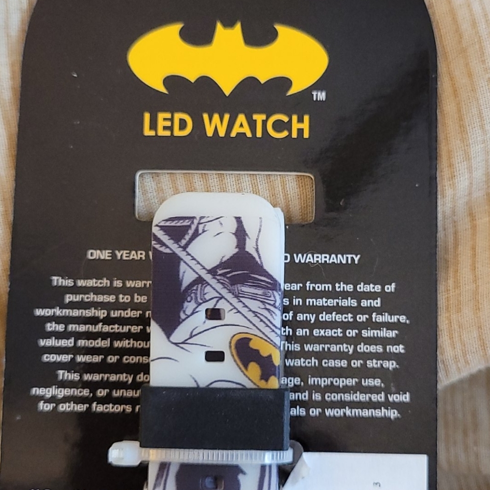 Batman LED Watch - Picture 4 of 6